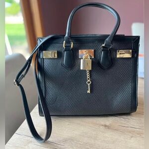 Aldo Black Leather & Gold Lock handbag with long removable strap NEW never used